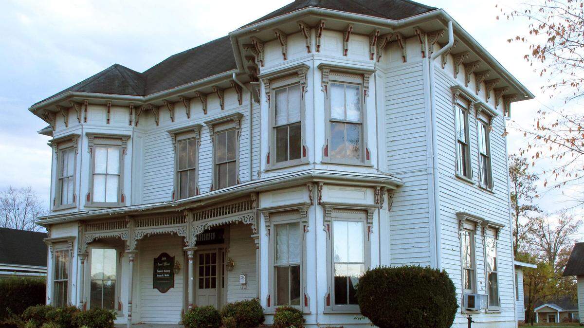 The Pennington House in downtown London was built around 1875. The  Victorian home was once owned by Dr. Henry Pennington, who founded what is now Marymount Hospital.