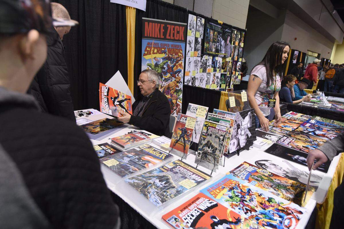 Marvel illustrator Mike Zeck signed autographs for fans during the 2017 Lexington Comic & Toy Convention.
