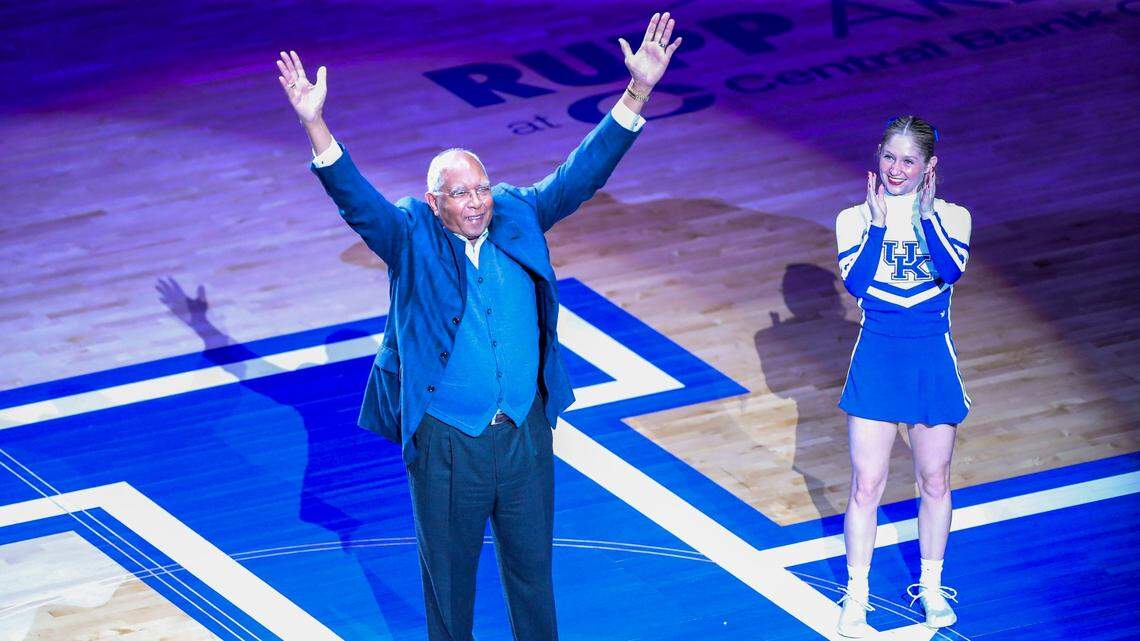 Former Kentucky coach Tubby Smith was the “Y” during UK’s 89-79 loss to Arkansas on Saturday. Smith led UK to the 1997-98 NCAA championship.