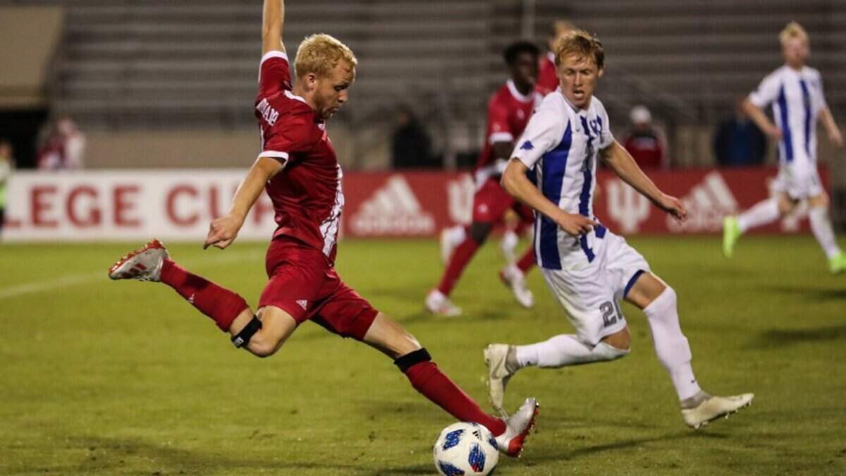 Kentucky and Indiana battled to a scoreless tie in Bloomington, Ind., on Wednesday night. The Wildcats have posted five consecutive shutouts.