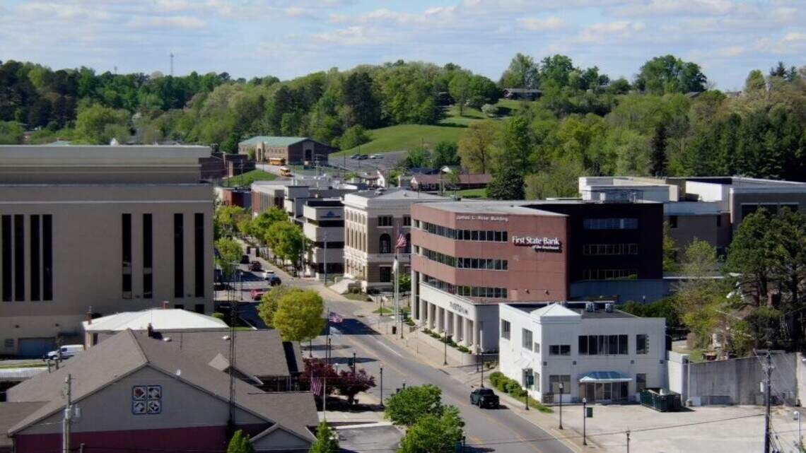 KY city’s new mayor threatens jobs over predecessor’s ‘poison pill’ contracts