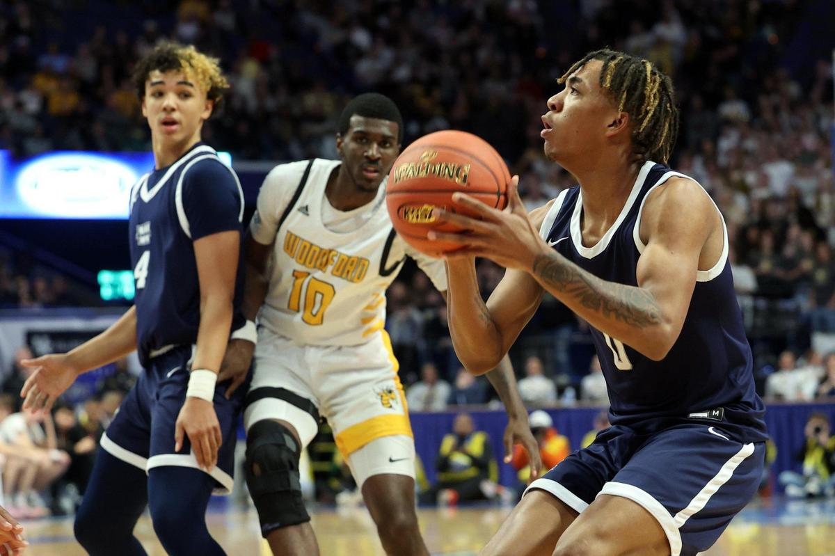 Warren Central’s Damarion Walkup hit two three-pointers as part of his 16 total points on Saturday afternoon.