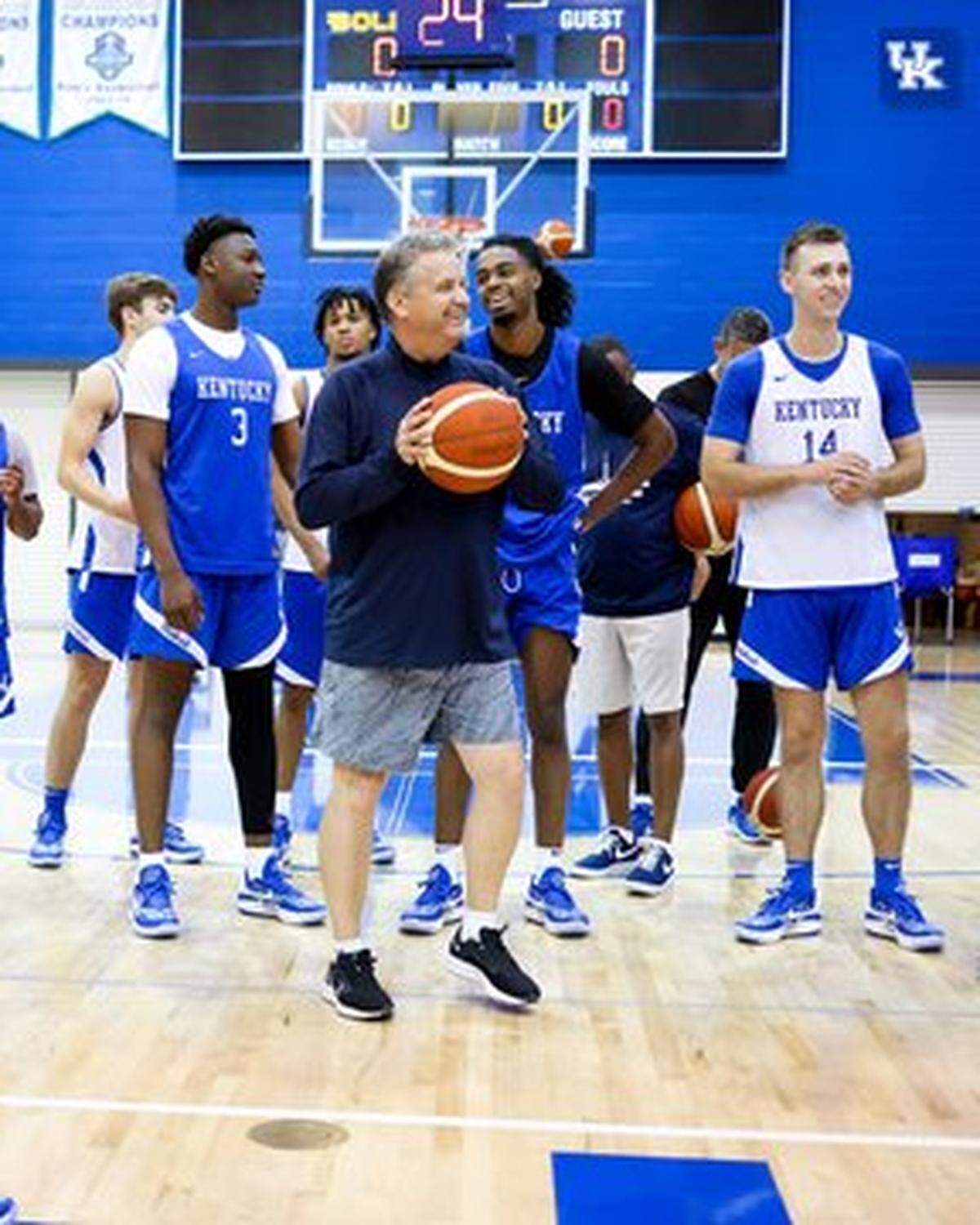Kentucky Coach John Calipari and his players shared a laugh during preparations for Thursday night’s game against Canada in the GLOBL JAM in Toronto.