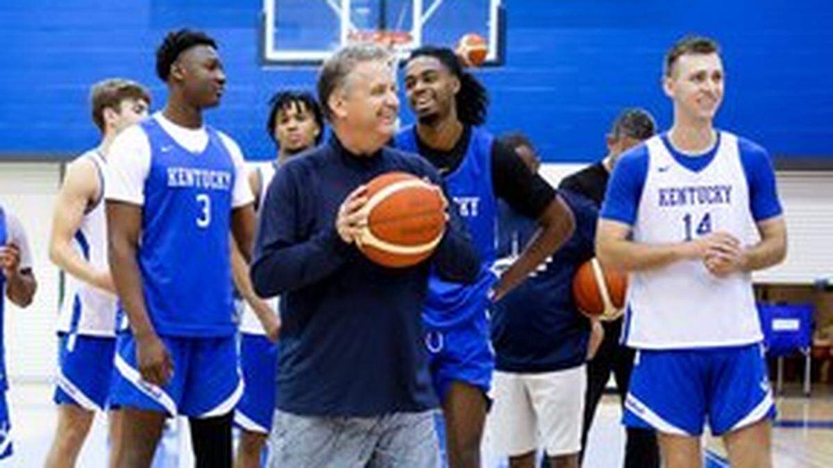 Kentucky head coach John Calipari and his players shared a laugh during preparations for the GLOBL JAM tournament earlier this month in Toronto.