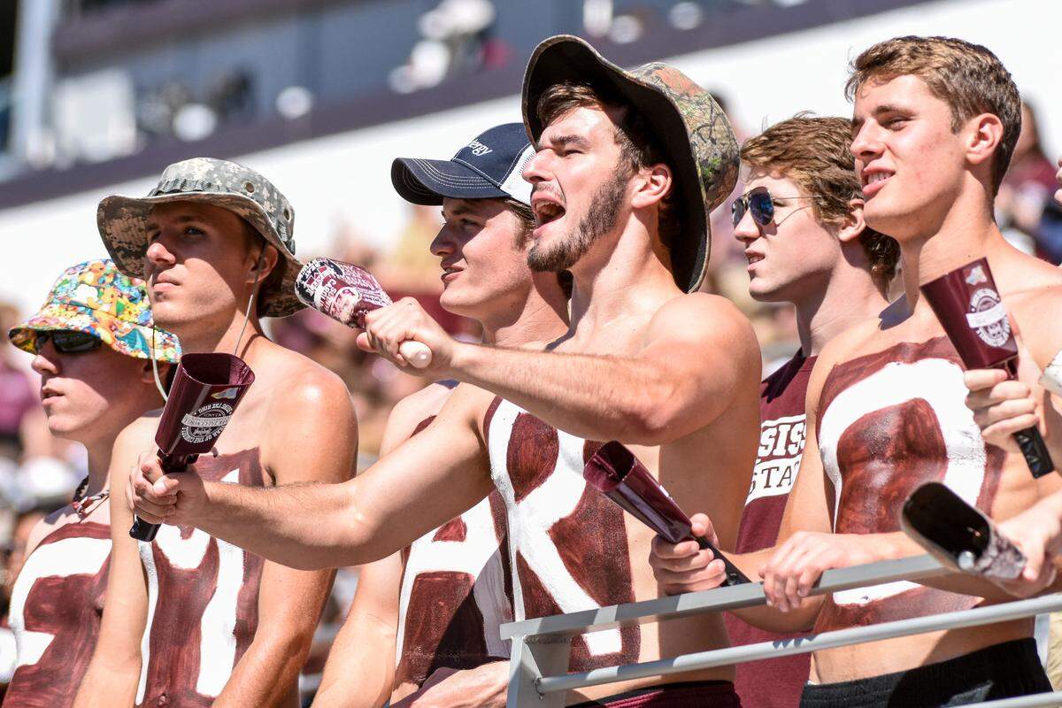 Fans ringing cowbells makes Mississippi State’s Davis Wade Stadium one of the loudest SEC football venues. Kentucky has not won there since 2008.