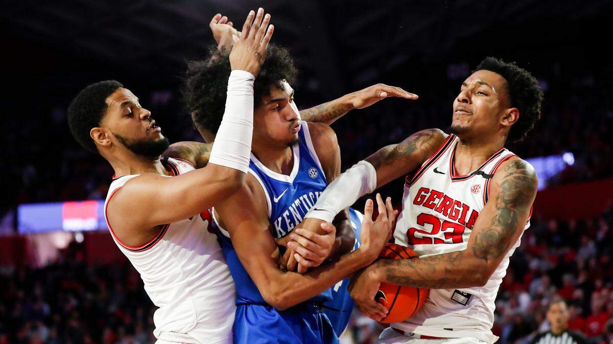 Live updates: Kentucky Wildcats at Georgia Bulldogs college basketball
