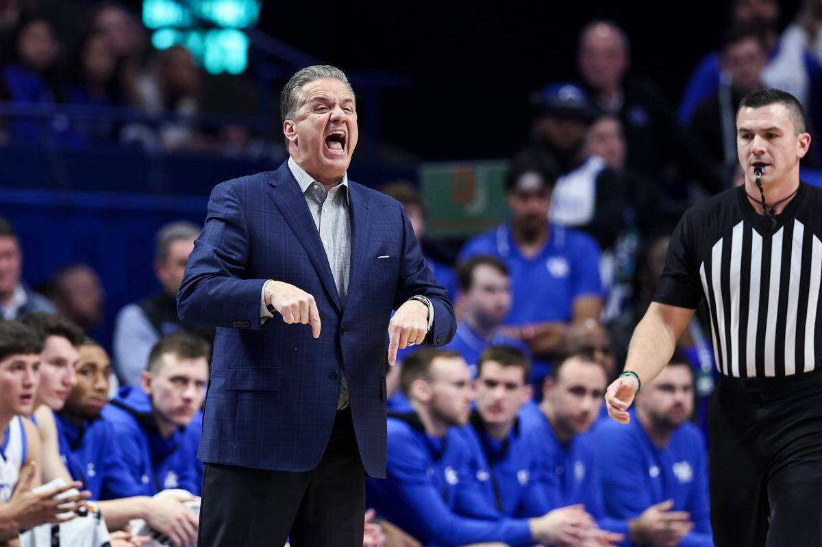 Kentucky Wildcats head coach John Calipari calls to his players during the game against the Georgia Bulldogs at Rupp Arena in Lexington, Ky, Saturday, January 20, 2024.