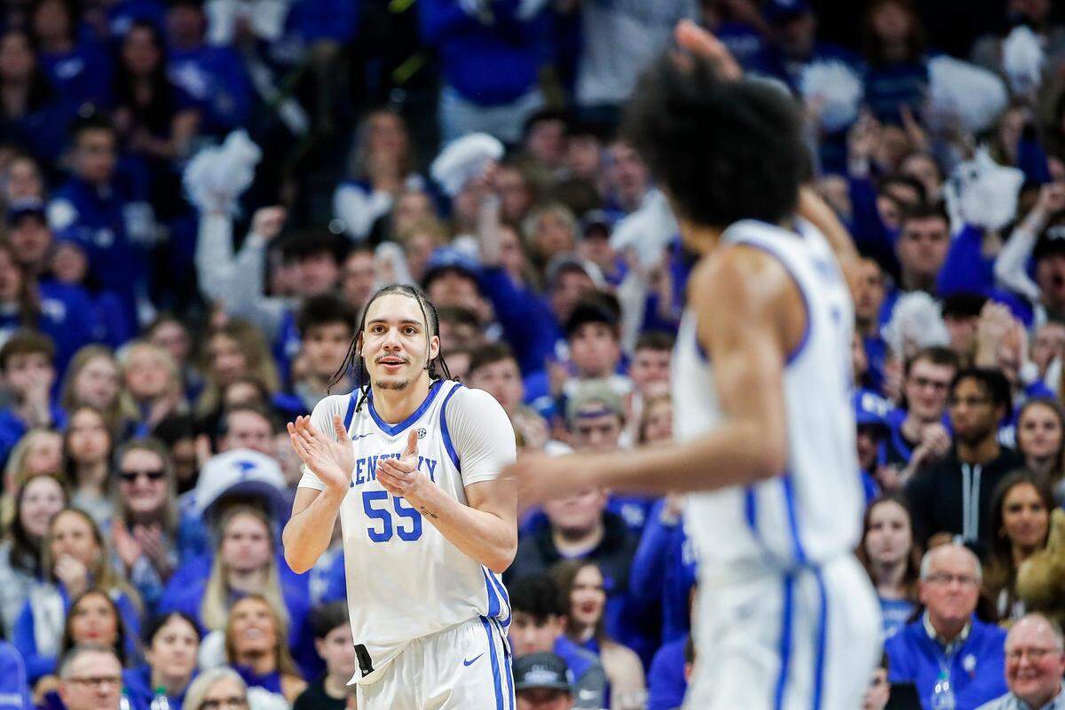 Kentucky forward Lance Ware celebrates a stop during the Wildcats’ game against Tennessee on Saturday.
