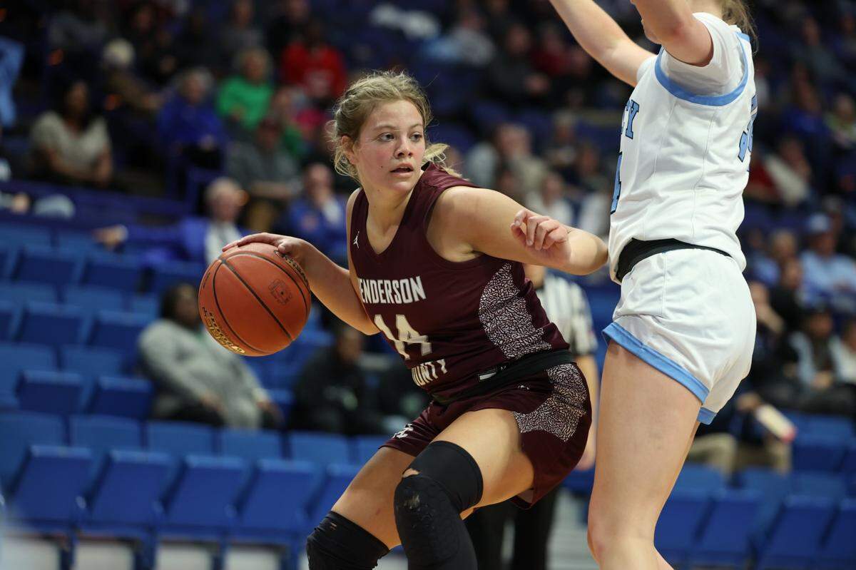 Anna Kemp delivered nine points, four rebounds, three assists and two steals off the bench for Henderson County.