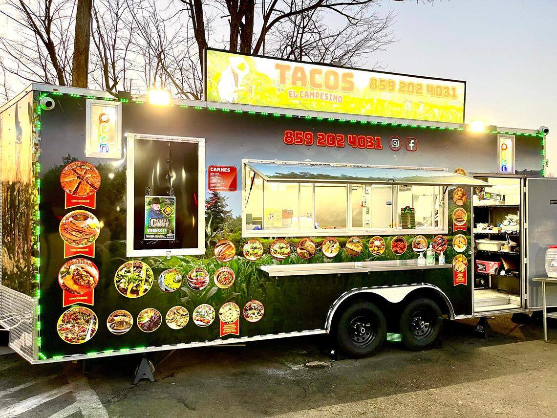 Tacos El Campesino i slocated in a Marathon gas station parking lot on Versailles Road.