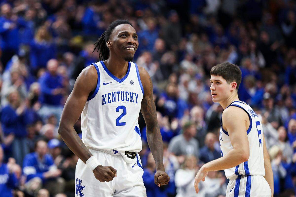 Kentucky’s Aaron Bradshaw averaged 4.9 points and 3.3 rebounds in 13.8 minutes per game last season at Kentucky. Bradshaw is now at Ohio State for his sophomore season.