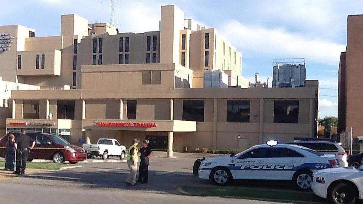 Police blocked the emergency entrance to Ephraim McDowell Regional Medical Center after the ER was put on lockdown on Aug. 1, 2015. Photo by Greg Kocher
