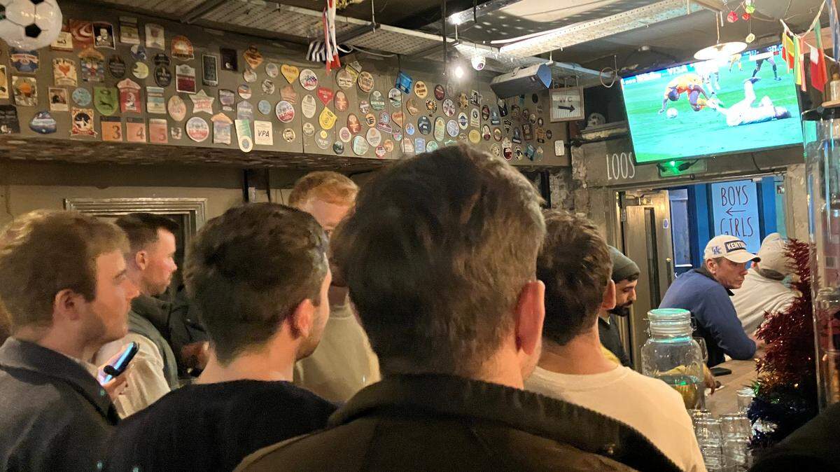The British were chanting, ‘Go Big Blue!’ A day in a London pub with Kentucky fans.