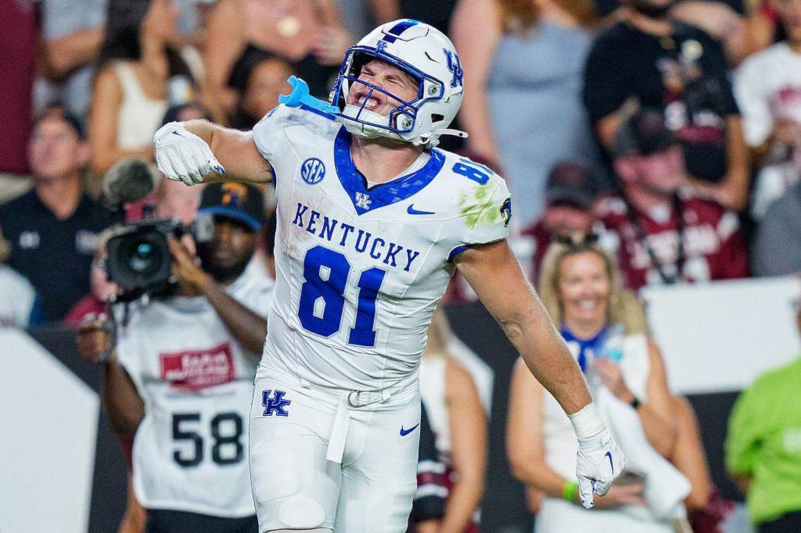 Kentucky sophomore tight end Willie Rodriguez (81) caught a career-high six passes for 78 yards last week in UK’s 45-17 loss at Vanderbilt. The Covington Catholic product and the Wildcats will be seeking bowl eligibility when UK faces intrastate rival Louisville this week in the battle for the Governor’s Cup.