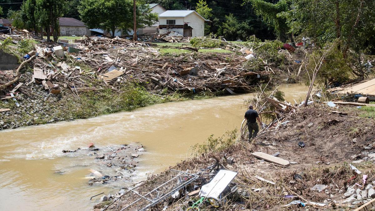 As flooding death toll in Eastern Ky. climbs to 25, Beshear warns of more rain on the way