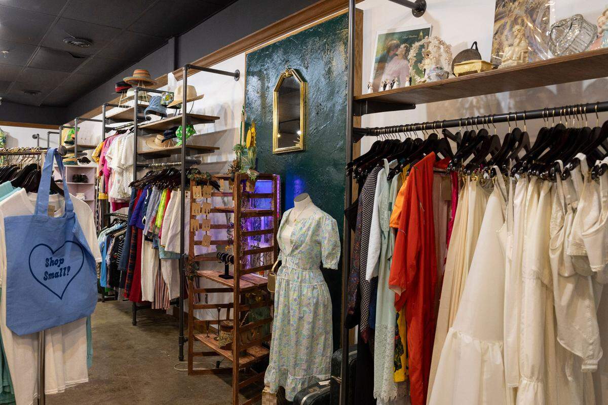 Street Scene mostly sells clothing ranging from the 1940s to the 1990s.