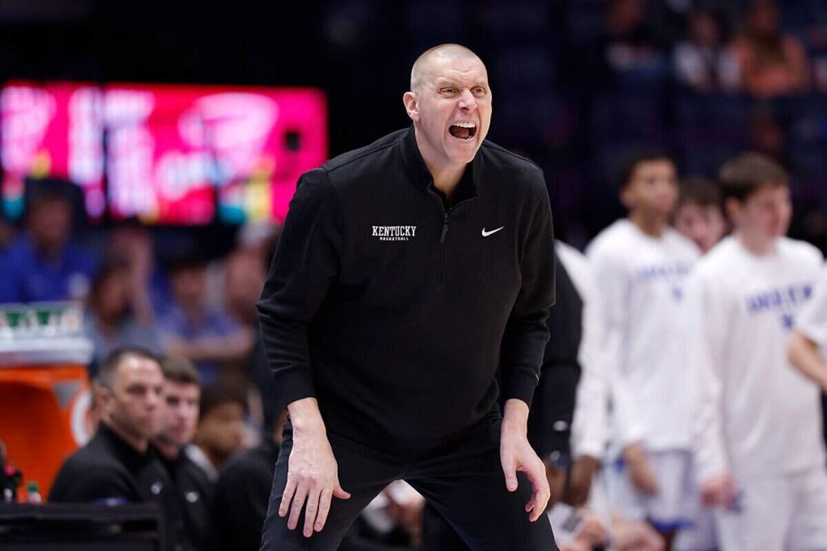 In his firs two seasons as Kentucky men’s basketball coach, Mark Pope has been pretty good against the best teams and very good against the worst teams but has had a surprising amount of difficulty beating middling foes.