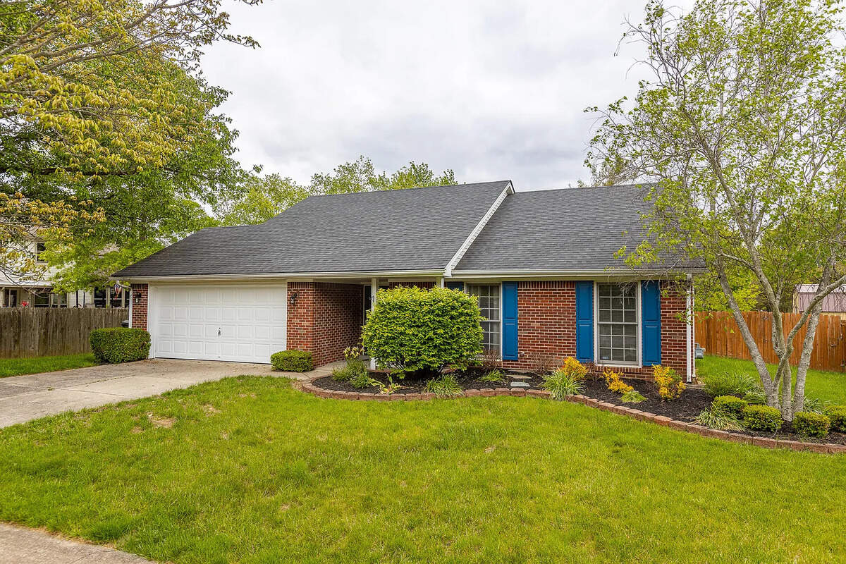 The property located at 1137 Four Wynds Trail in Lexington, KY. Photos published with permission of seller's agent. 
