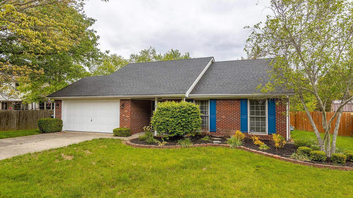 The property located at 1137 Four Wynds Trail in Lexington, KY. Photos published with permission of seller's agent. 