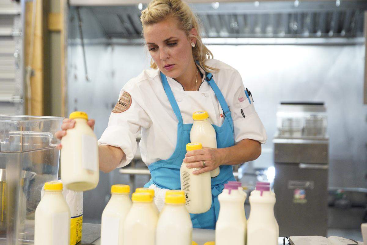 Chef Kelsey Barnard wowed with her beautiful buttermilk panna cotta at Restaurant Wars but can she do more than desserts? Or fancy deviled eggs?