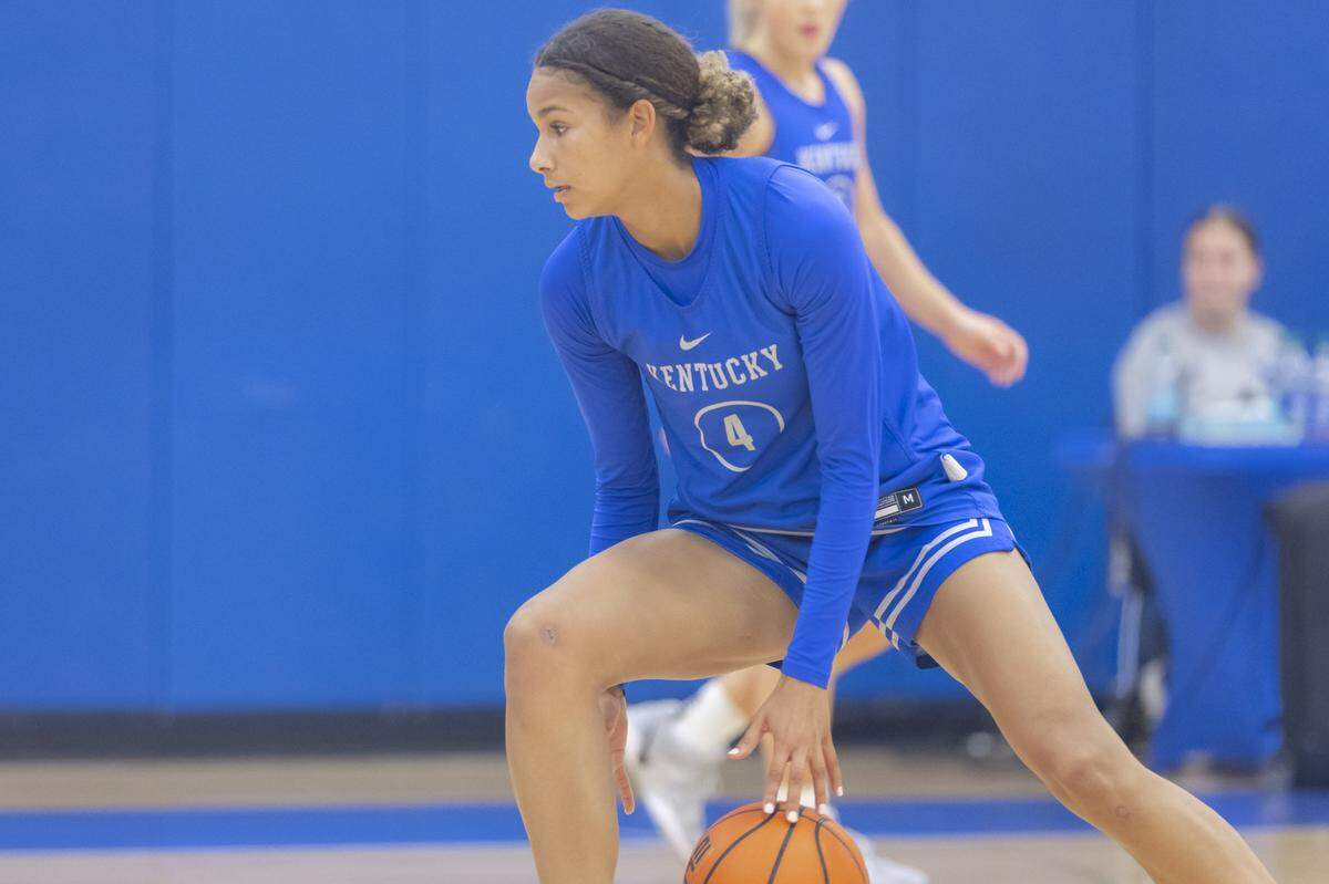 Because of key injuries to a couple of veteran transfers, freshman Lexi Blue will be asked to contribute in a big way right from the start, coach Kenny Brooks said Tuesday. “We’re going to continue to thrust her into situations and make her feel a little bit uncomfortable so she can become comfortable later on.”