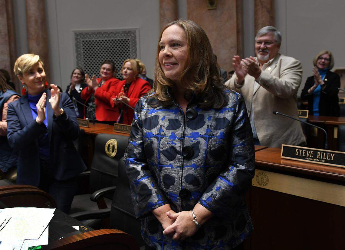 Majority Caucus Chair Suzanne Miles, R-Owensboro, receives accolades on the House floor as the first woman who has served as both an acting floor leader and an acting speaker in the chamber during the 2023 General Assembly. 