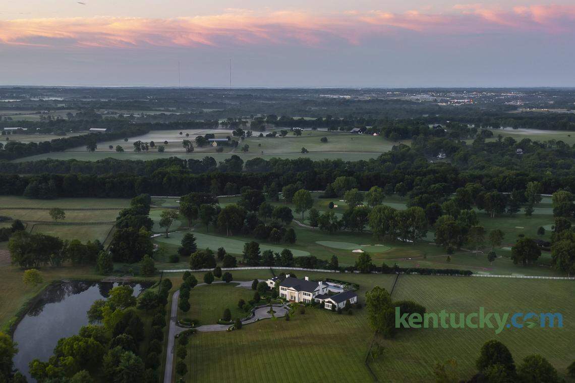 New Kentucky men’s basketball head coach Mark Pope and his wife Lee Anne and family have purchased a house in an exclusive gated community on Paris Pike, The Grange Estates. The house is next to Lexington Country Club.