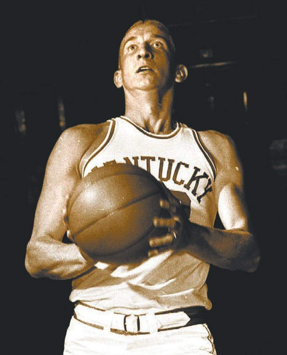Vernon Hatton scored 1,153 points over the course of his UK varsity career from 1955-58.