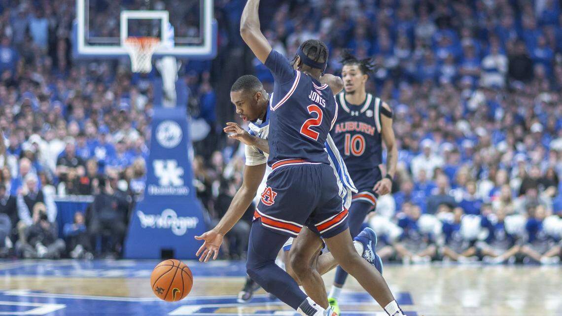 Why the ABC broadcast of UK basketball game against Auburn went off the air in second half