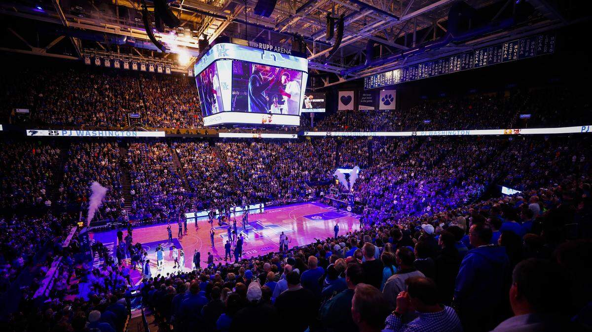Fans filled Rupp Arena for an early-season game in Rupp Arena last season.