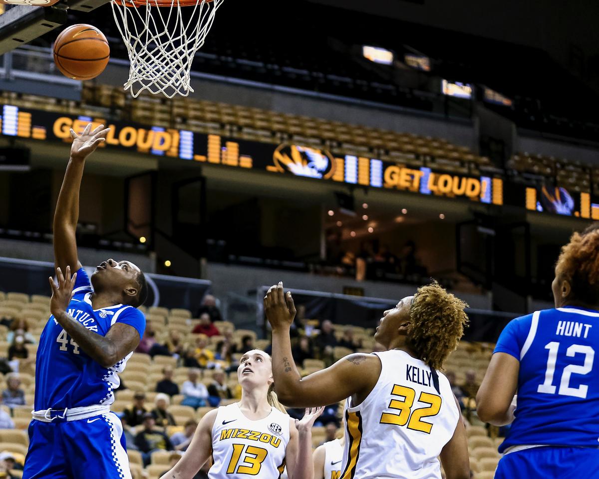 Dre’una Edwards (44) has been on a roll since returning from her second team-imposed suspension of the season last month. She led Kentucky with a career-high 30 points on Thursday night.