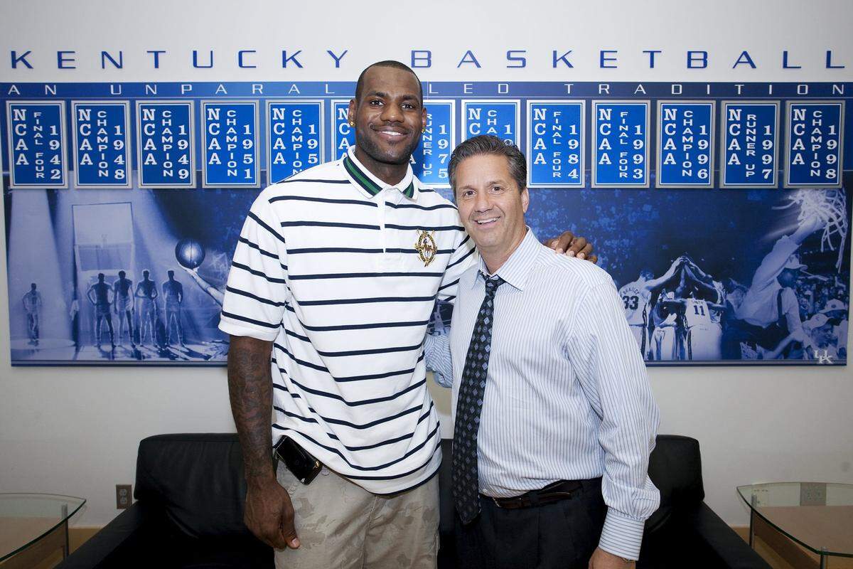 It’s easy now to forget the intoxicating early days of the John Calipari era, when random celebrities and NBA stars such as LeBron James (July 2009) would turn up in the coach’s office for a brief hello.