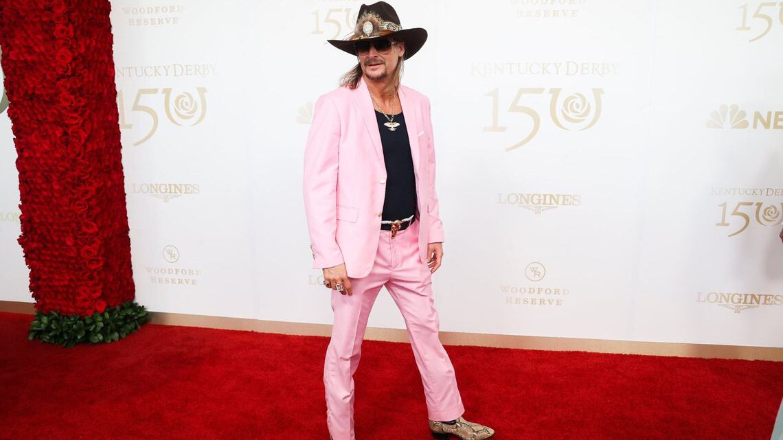 Rapper turned country star takes over T-Mobile Center. What to know about KC show