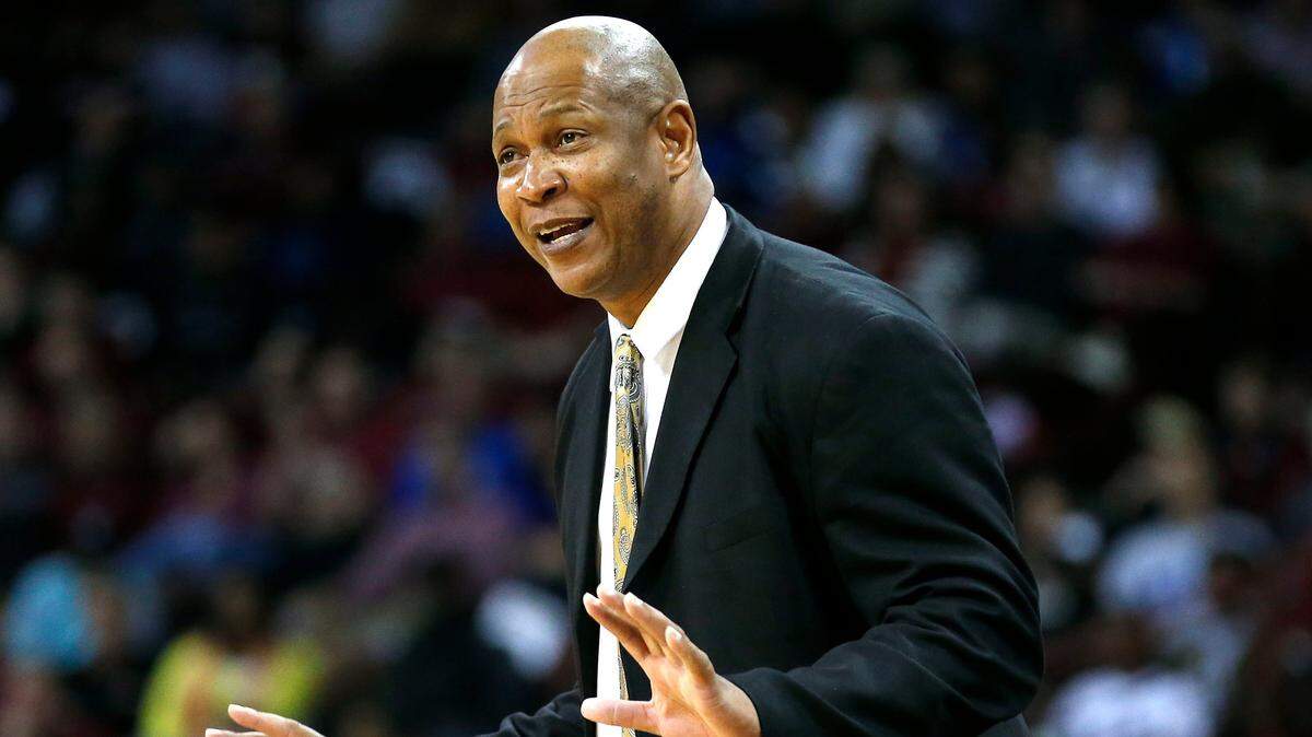 Kentucky associate coach Kenny Payne confirmed Thursday that he spoke to Louisville Director of Athletics Vince Tyra about the school’s head basketball coaching position before it was filled by Chris Mack.