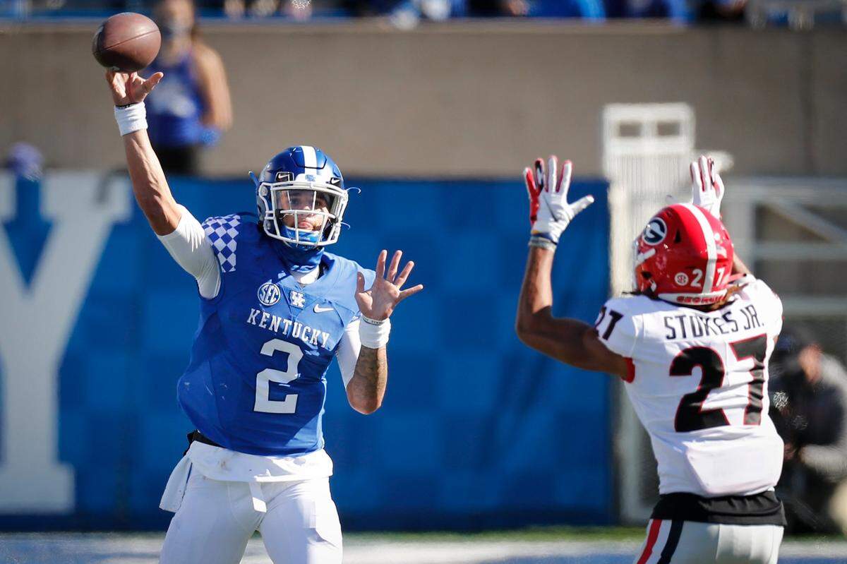 Joey Gatewood played quarterback at Kentucky in 2020 but is now a tight end at Louisville.