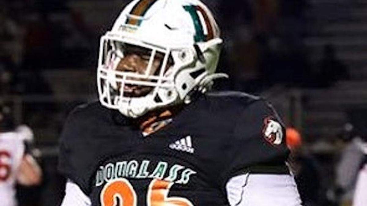 After a strong showing at the Best of the Midwest Combine in Indiana in February, Frederick Douglass High School defensive lineman Jamarrion Harkless picked up scholarship offers from Auburn, Georgia, LSU and Michigan, as well as from Kentucky and Louisville.