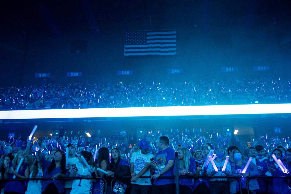 Kentucky Wildcats fans wait for introductions of the womenÕs and menÕs basketball players during Big Blue Madness at Rupp Arena in Lexington, Ky., Friday, October 15 2021.
