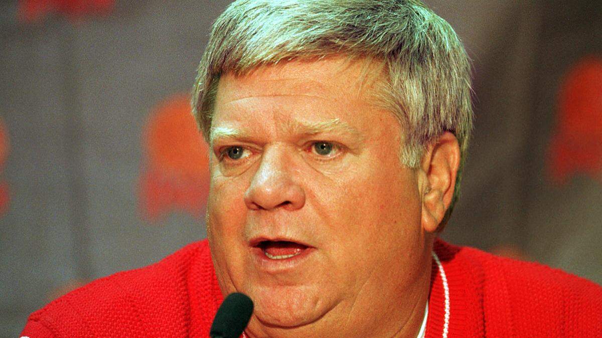 Paul Sanderford won 365 games as women’s basketball head coach at Western Kentucky then later returned to the school as a men’s basketball assistant coach.