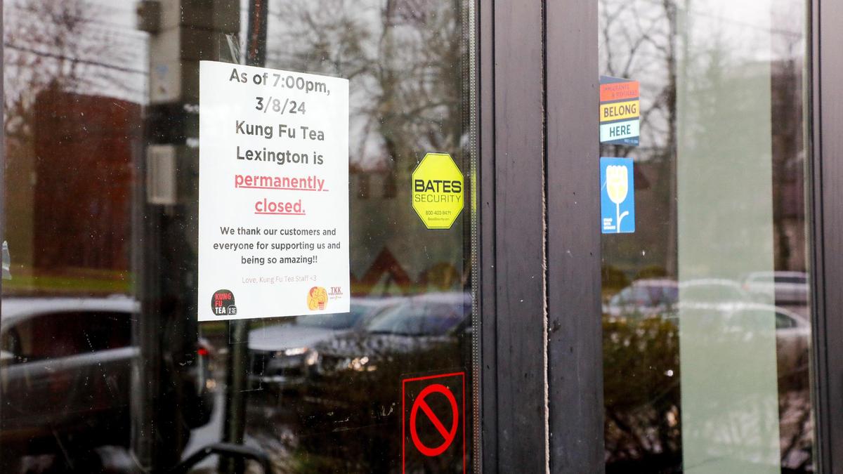 A sign on the door of Kung Fu Tea x TKK Fried Chicken, located inside The Hub apartment complex at 685 S. Limestone across the street from the University of Kentucky campus, says the restaurant closed March 8, 2024.