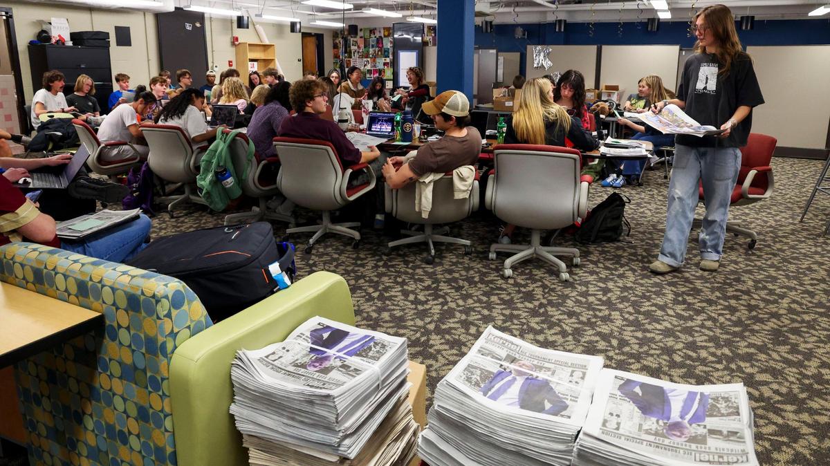 Abbey Cutrer, Editor-in-Chief of the Kentucky Kernel, left, leads a staff meeting, Monday, March 10, 2025 in the offices of the independent student newspaper of the University of Kentucky in Lexington, Ky.