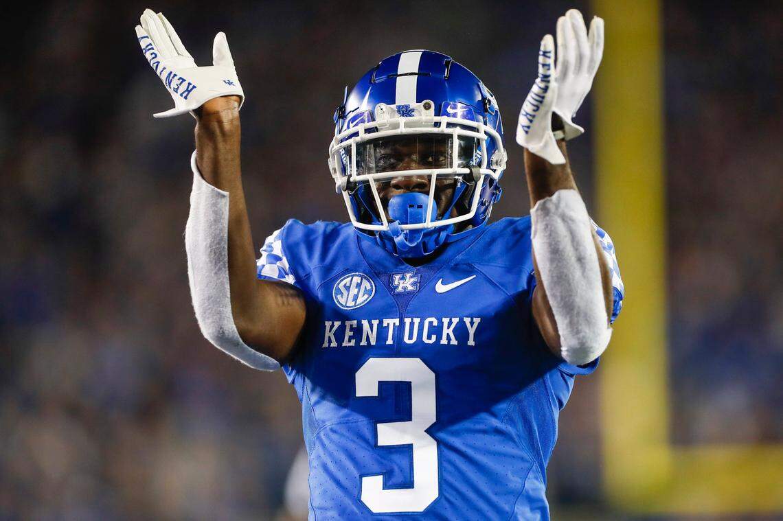 Kentucky defensive back Alex Afari Jr. (3) started three of UK’s first seven games while serving as the defense’s primary nickel back.