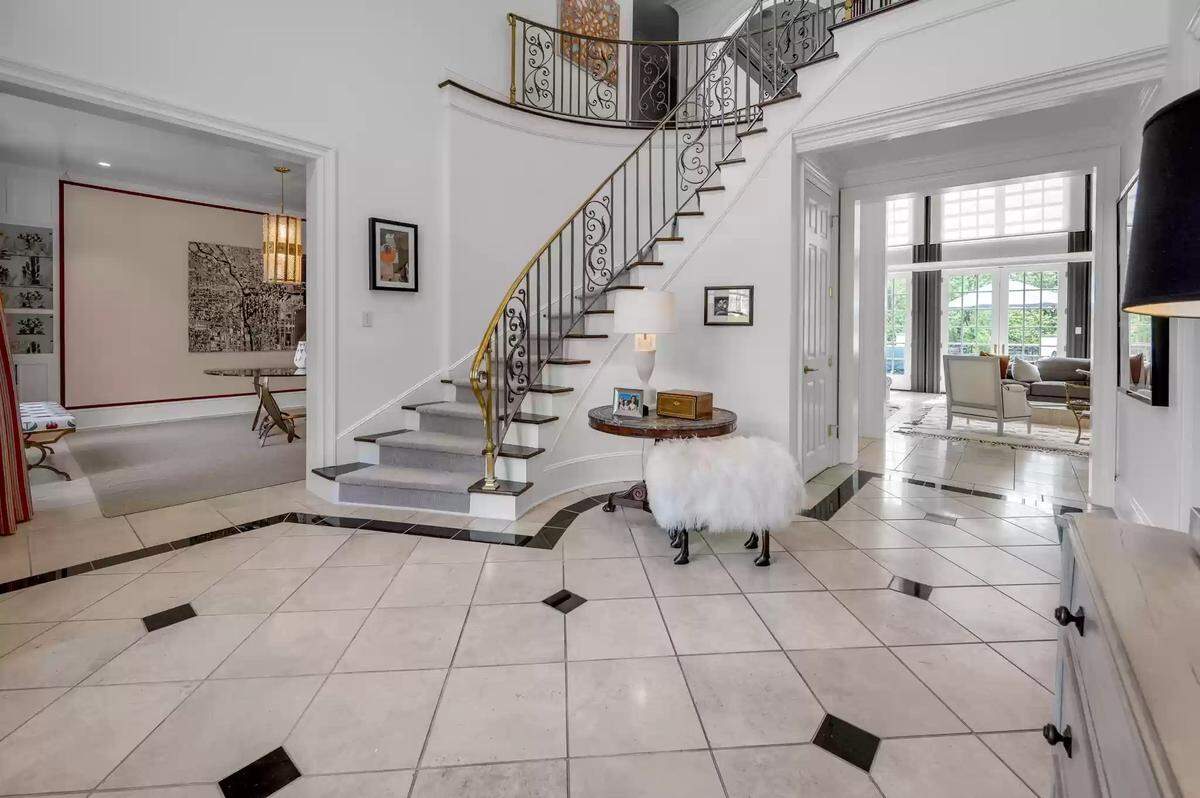 A view of a luxury home for sale at 1617-1619 Harmony Hall Lane in Lexington, Ky. Photos by Tracy Durham-Beall, shared with permission.