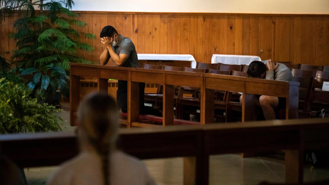 ‘We need each other.’ Students gather at UK to remember fraternity member who died.