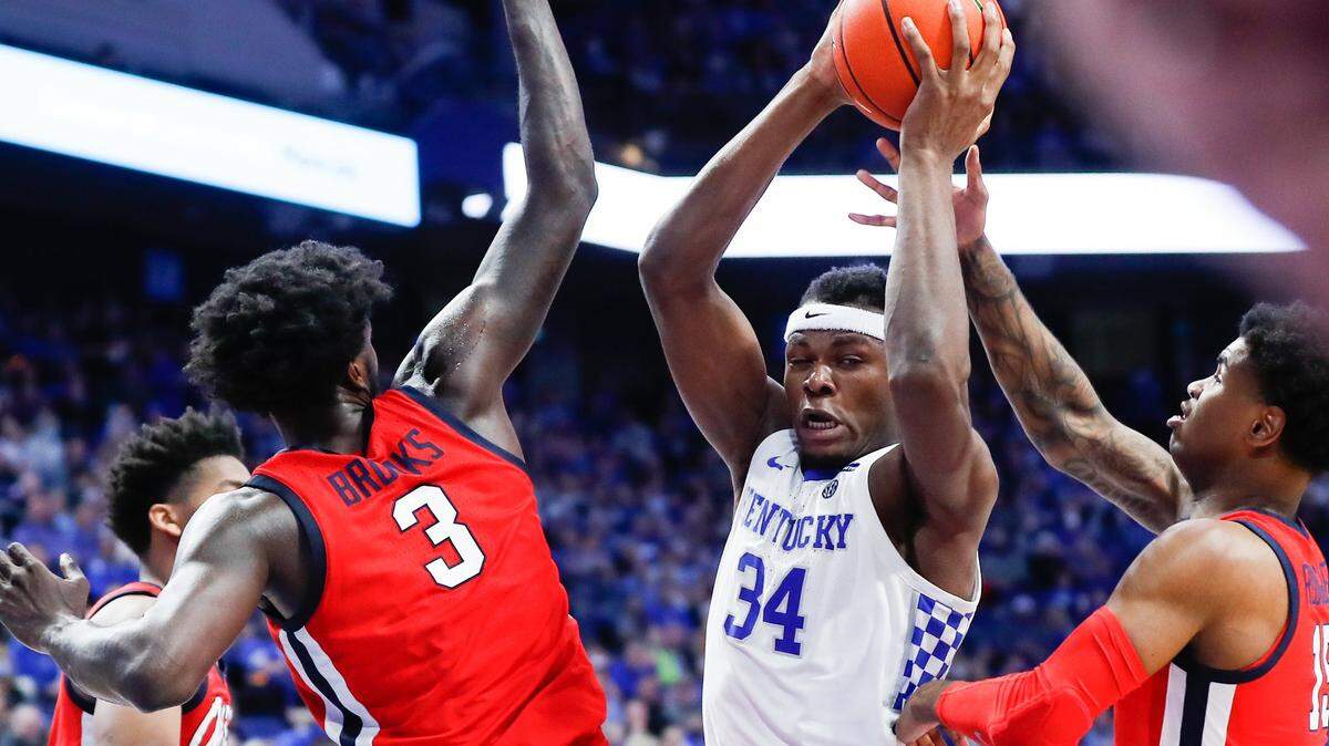 Mainstays come through as Kentucky outlasts Ole Miss on Senior Night