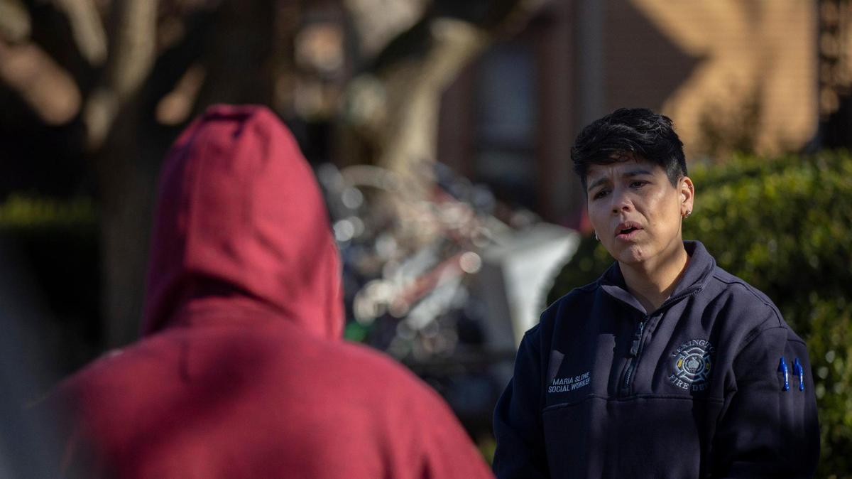Overdoses are skyrocketing. This Lexington team is now fighting them door to door.