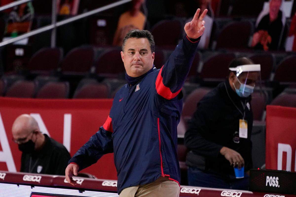 Former Arizona head man Sean Miller is the new head coach at Xavier, returning to a school where he went 120-47 from 2004-2009.