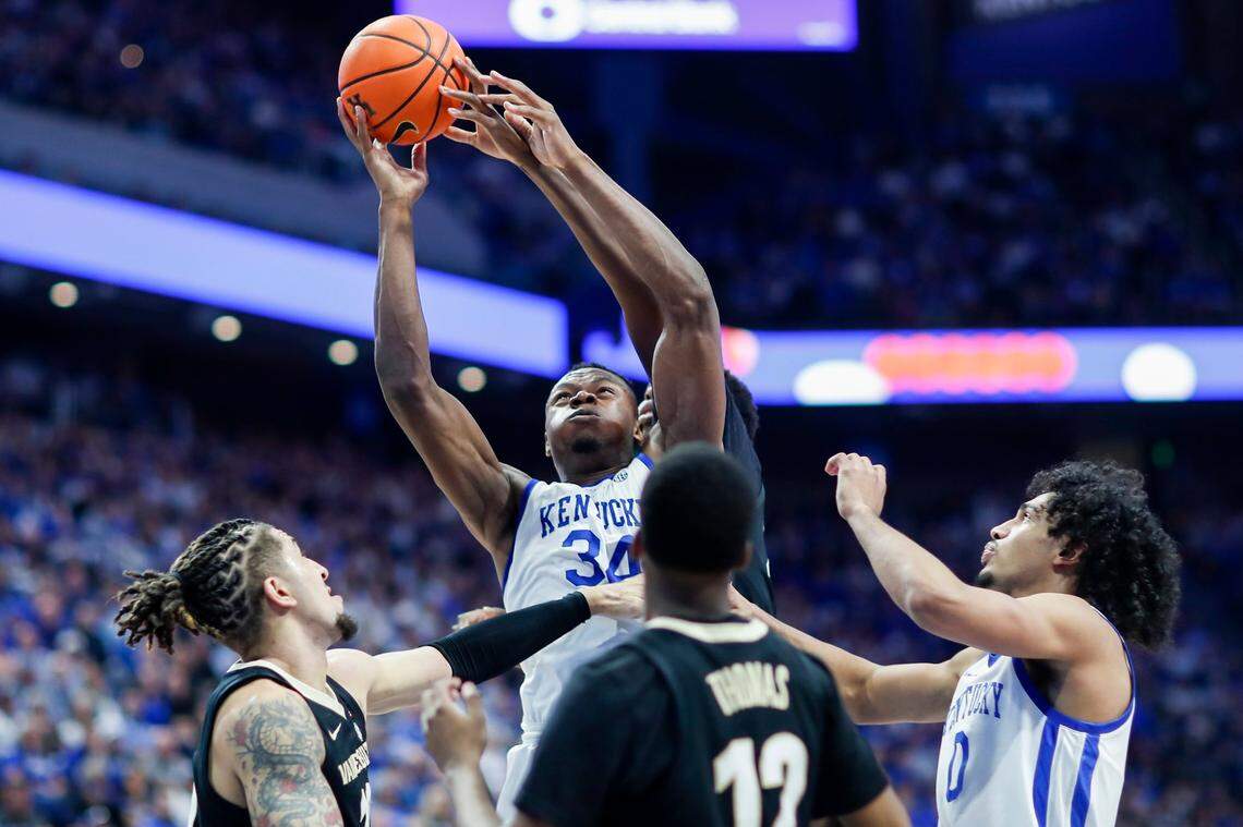 Kentucky forward Oscar Tshiebwe (34) tries to get a rebound against Vanderbilt during Wednesday’s game at Rupp Arena.