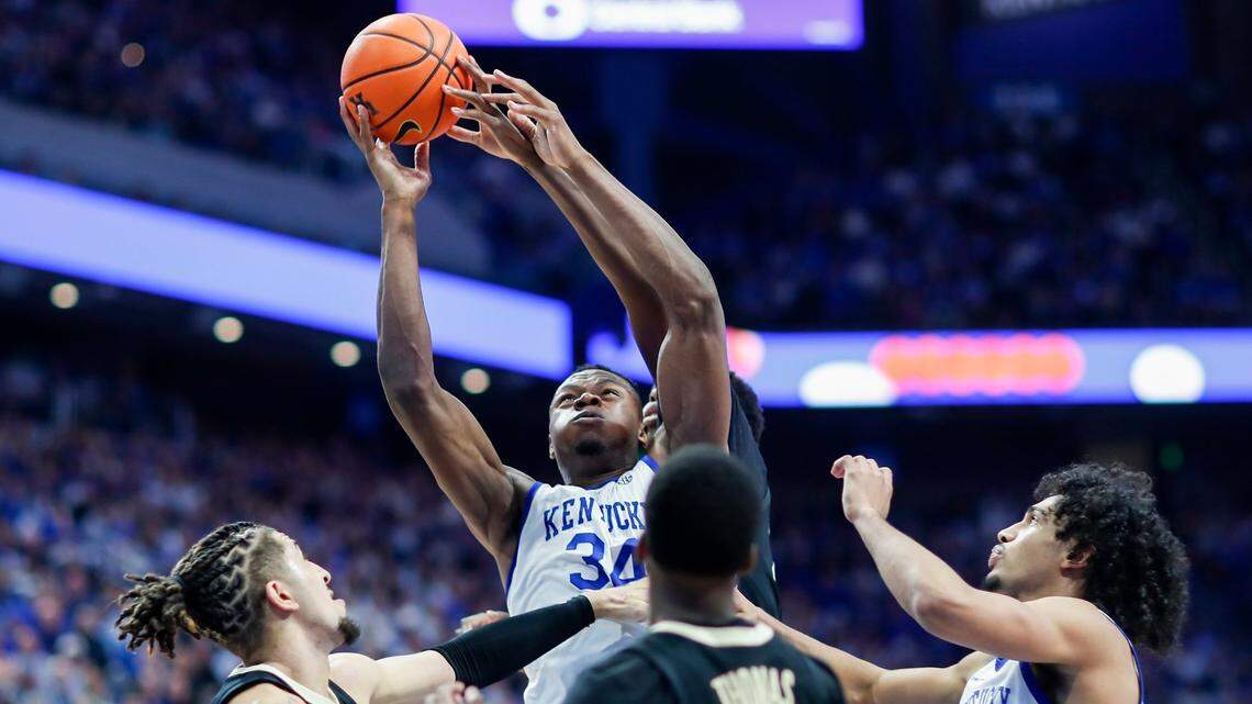 Vanderbilt stuns Kentucky on Senior Night. And Cats lose Cason Wallace to injury.