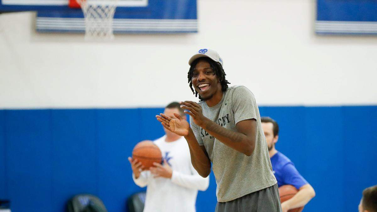 Kentucky freshman Aaron Bradshaw participates in the Father-Son Camp at the Joe Craft Center on June 16.