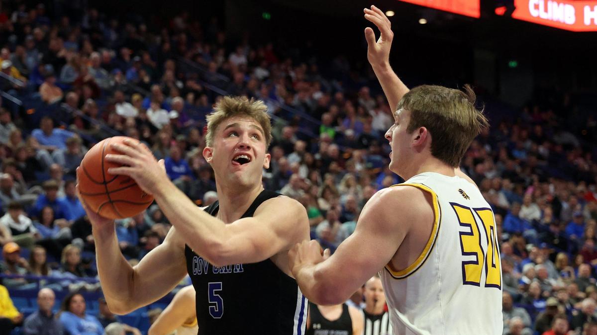 ‘A classic basketball game.’ Mighty CovCath overcomes tiny Lyon County in Sweet 16.